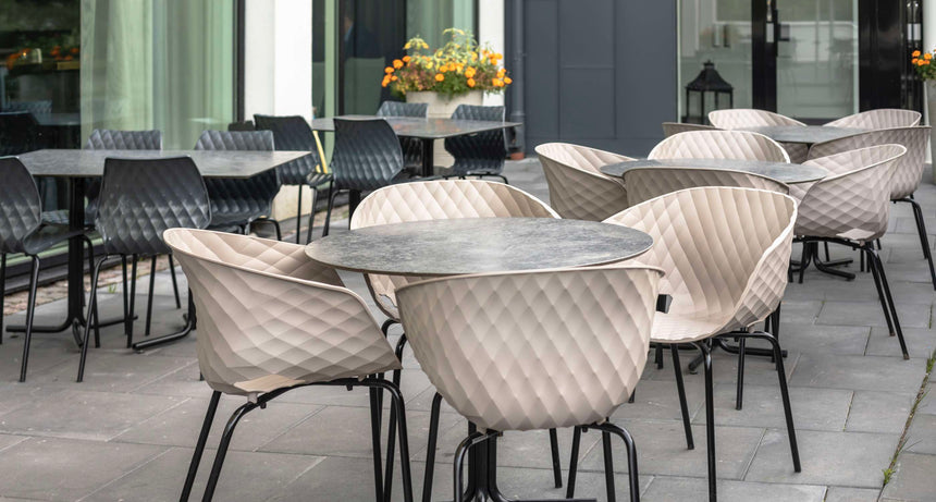 Uni-ka 594 – profesionálna HoReCa stolička, dostupná vo viacerých farbách