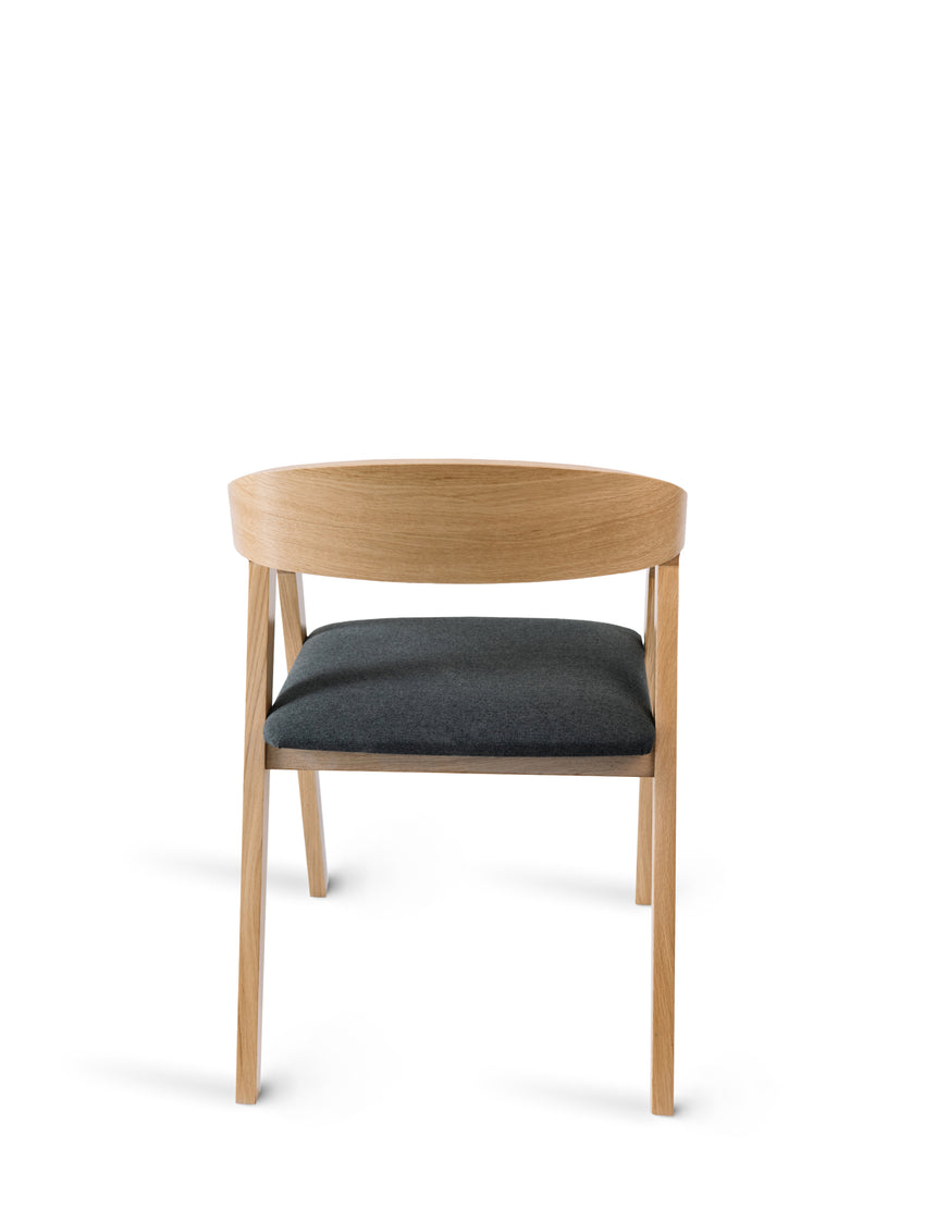 Jedálenská stolička s rámom - s voliteľným čalúnením/morením