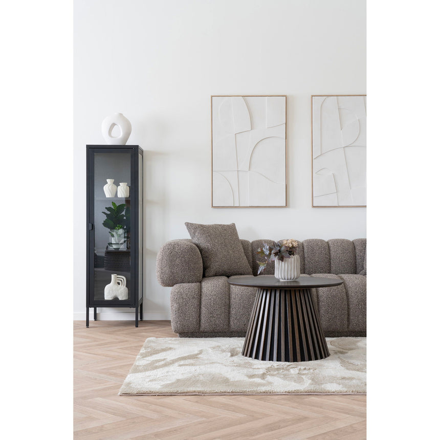 Brisbane III. Úzka vitrína