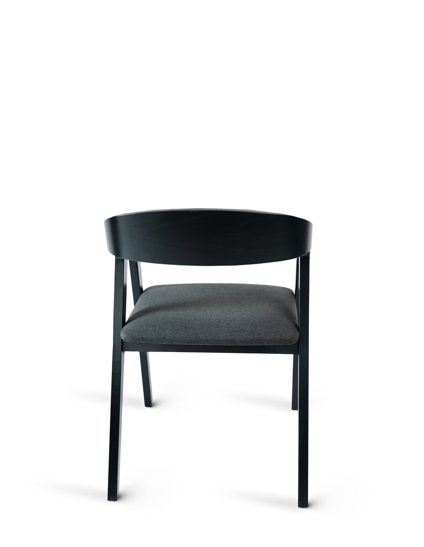 Jedálenská stolička Frame P - s voliteľným čalúnením/morením