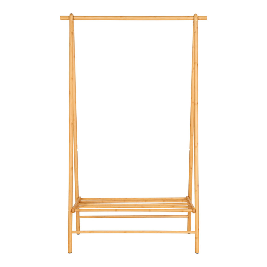 Vešiak na oblečenie v Manause