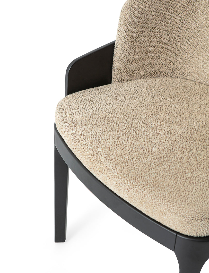 Reštauračná stolička Kyle s voliteľným čalúnením a morením