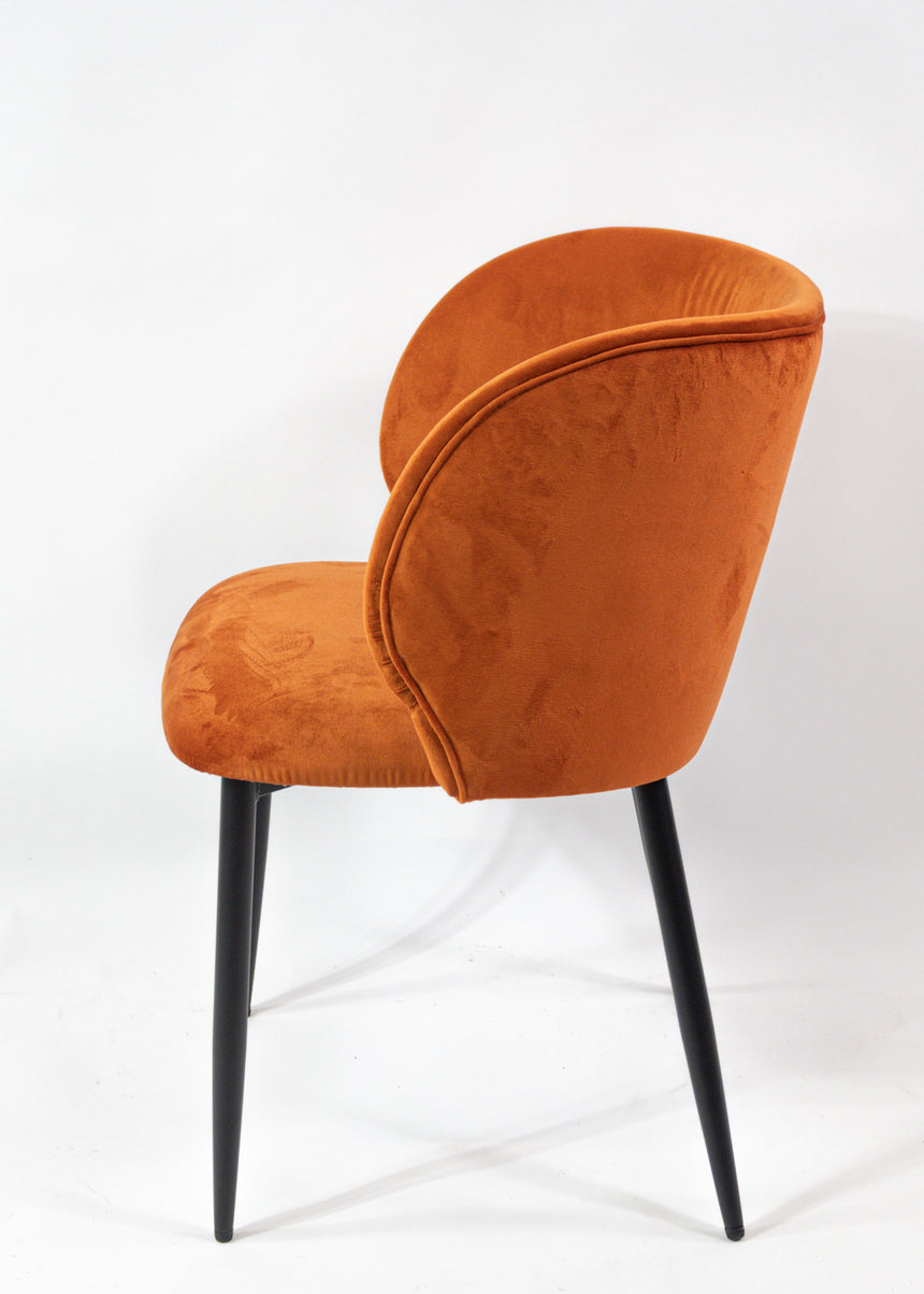 KL Violet spevnená jedálenská stolička – oranžová alebo vo zvolenej farbe, limitovaná edícia