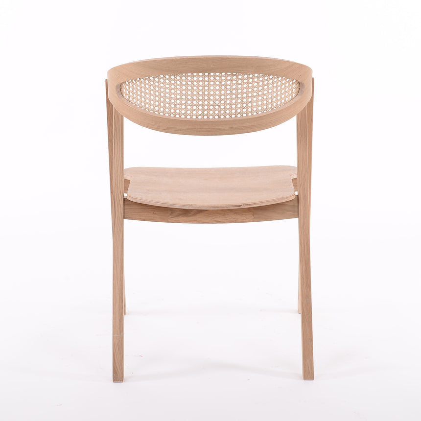 Reštauračná stolička Guru C - s voliteľným čalúnením/morením