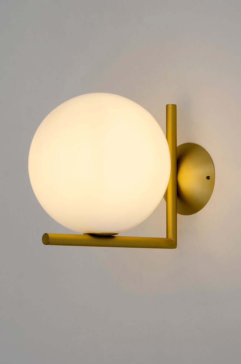 Nástenná lampa Halm 20 – mosadzná