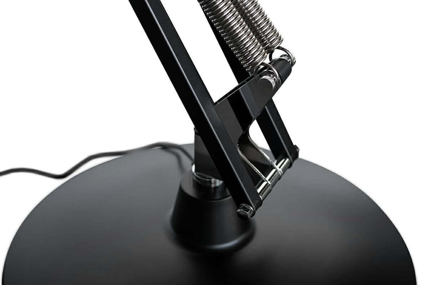 Obrovská stojaca lampa čierna – kovová