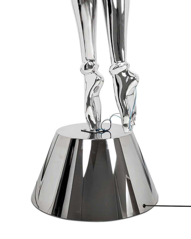 Stojan Cyber Woman – stojaca lampa / socha