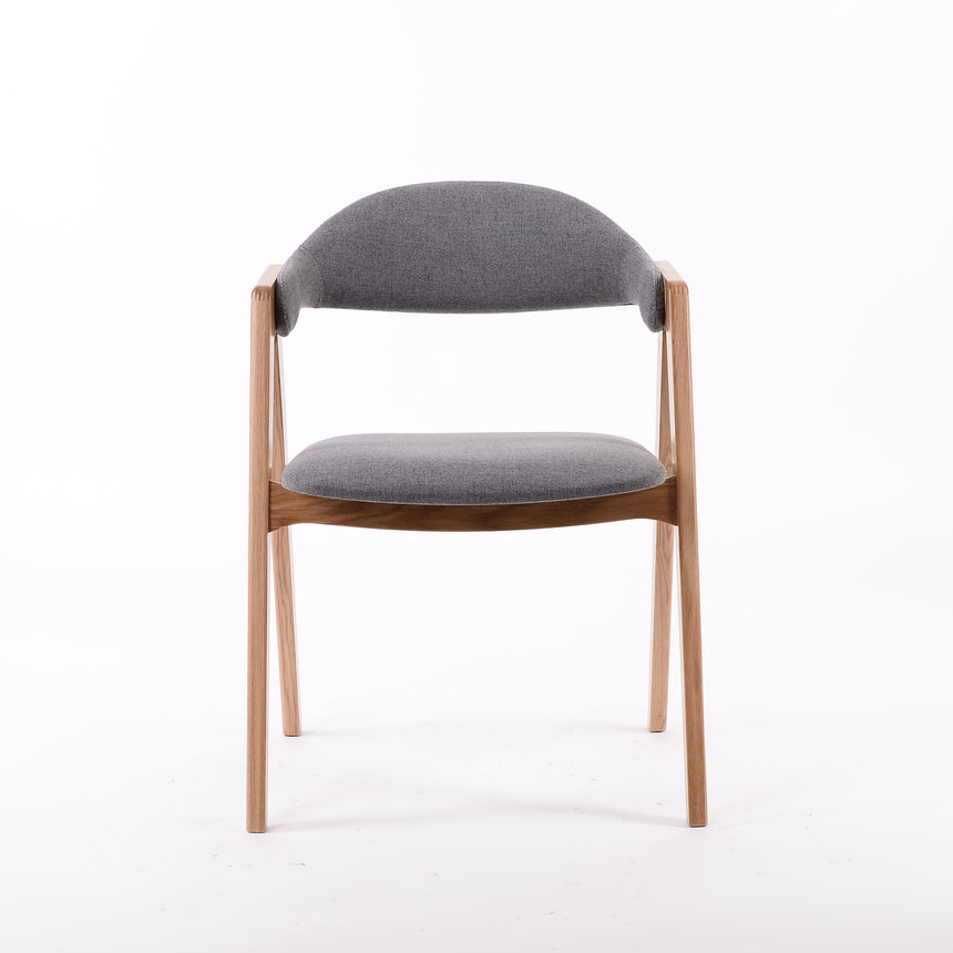 Jedálenská stolička Logan - voliteľné čalúnenie/morenie