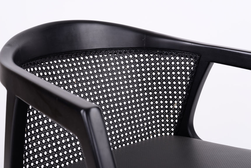 Jedálenská stolička Luxor - voliteľné čalúnenie/morenie