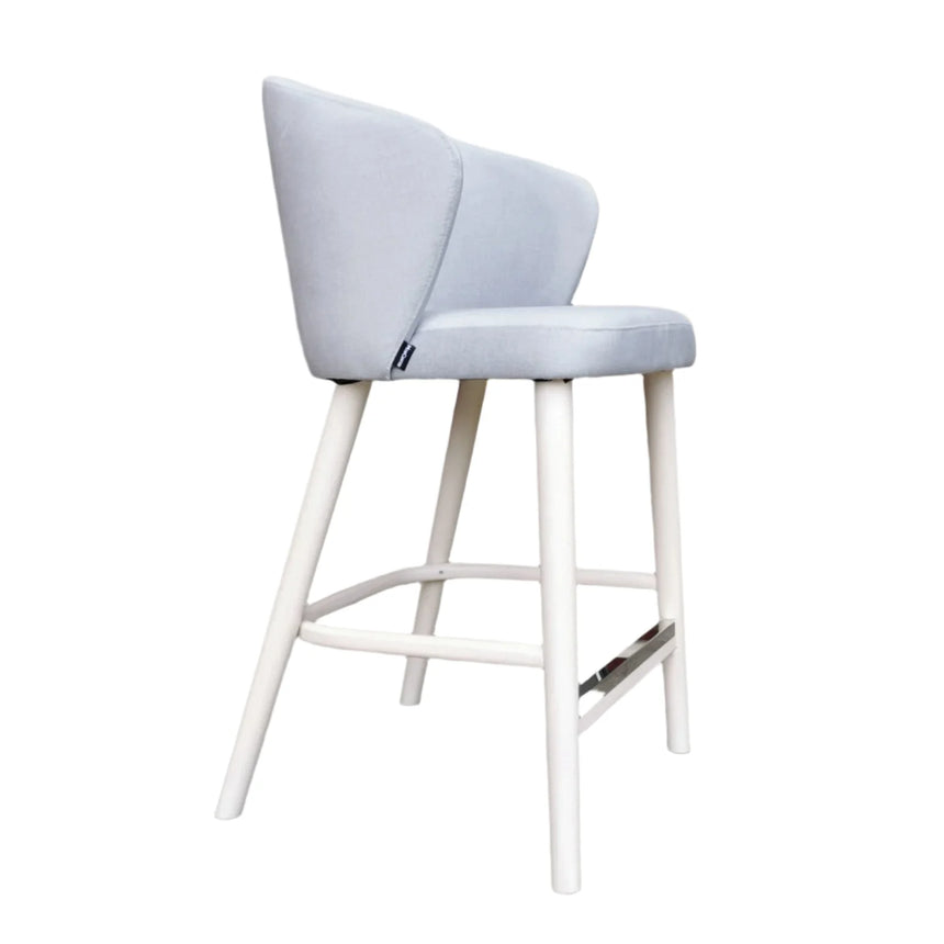 Barová stolička SIGMA I do reštaurácie – čistý dizajn s profesionálnym pohodlím