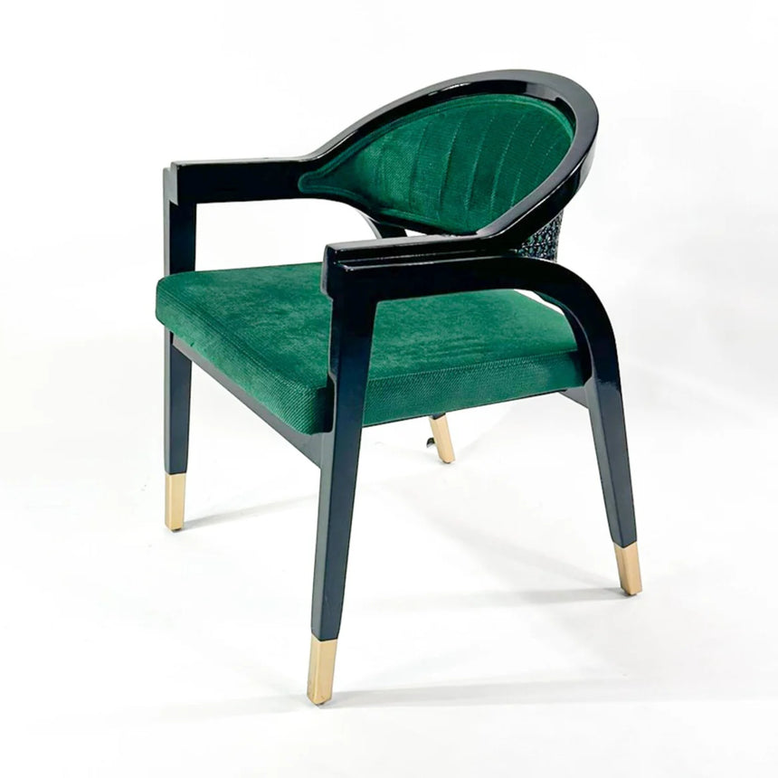 Reštauračná stolička Wind s voliteľným čalúnením a morením