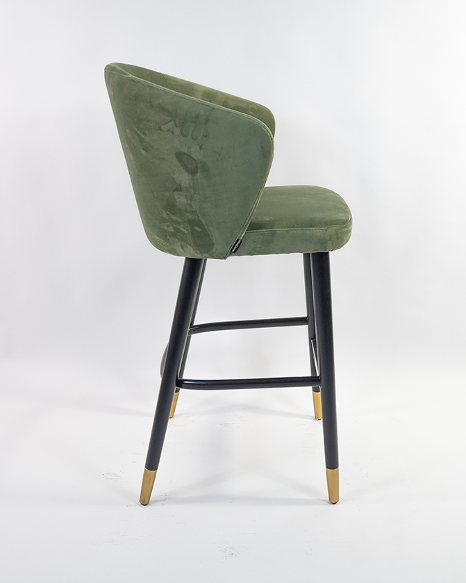 Barová stolička SIGMA I do reštaurácie – čistý dizajn s profesionálnym pohodlím