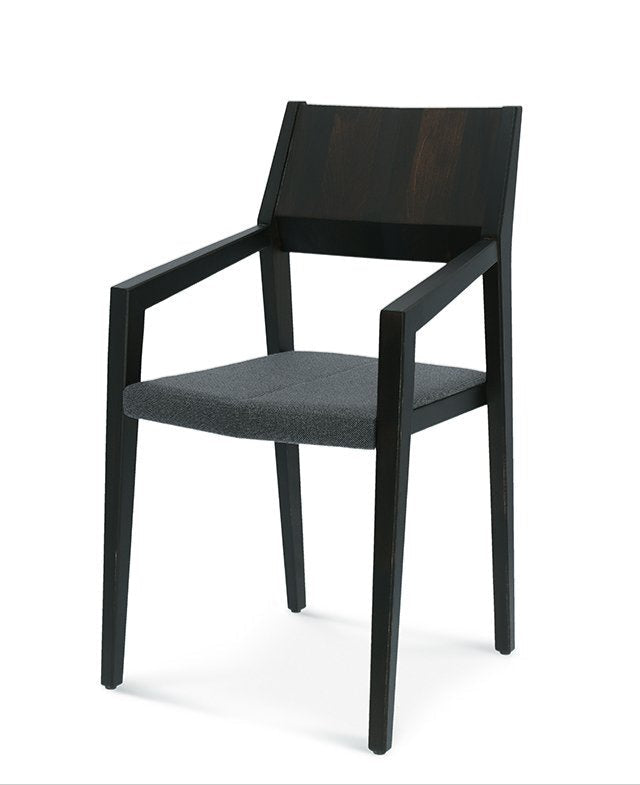 Drevená reštauračná stolička Arcos B-1403