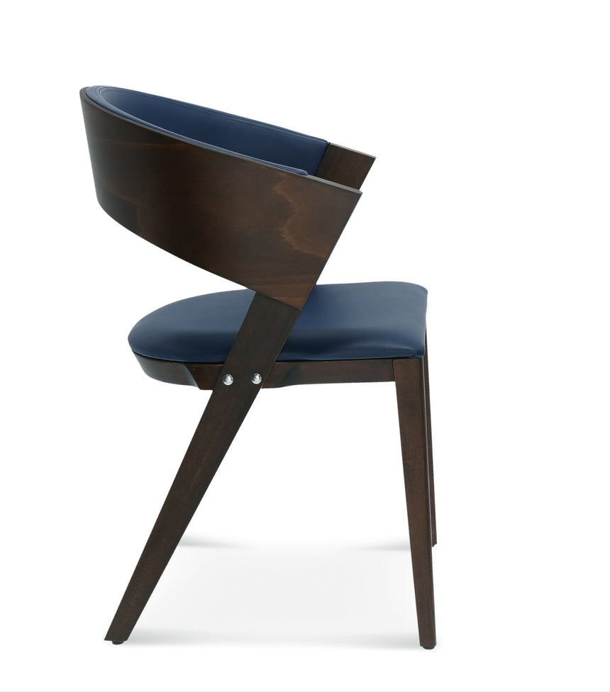 Drevená útulná reštauračná stolička B-1404