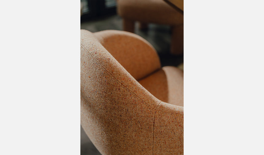 Dumbo – profesionálna stolička, dostupná vo viacerých farbách