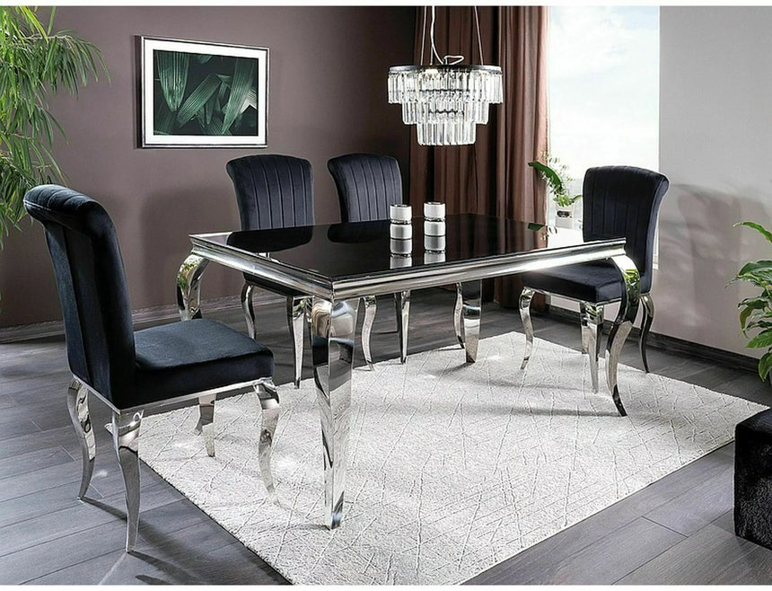 Jedálenský stôl princa I.