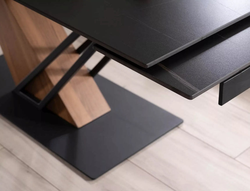 Jedálenský stôl Genesis