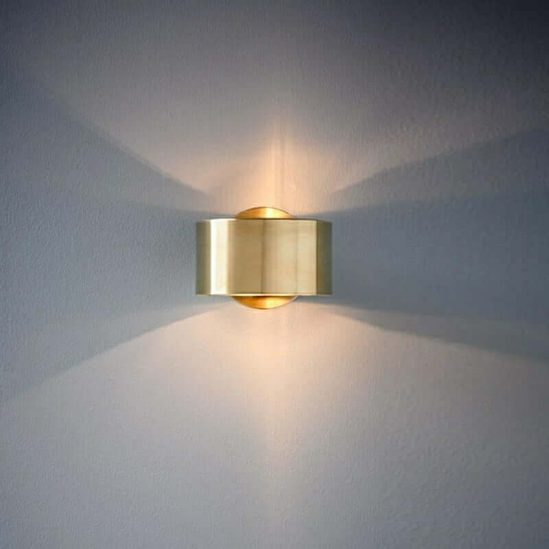 15. Nástenná lampa Arro zlatá