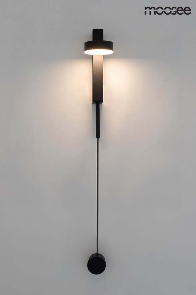 14. Nástenná lampa Clarid čierna
