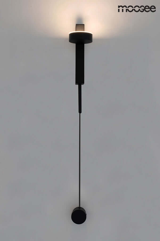 14. Nástenná lampa Clarid čierna