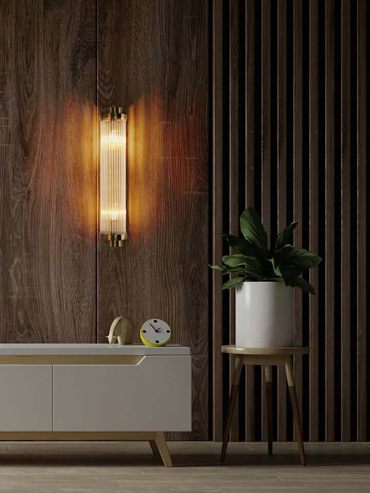 83. Nástenná lampa Column 60 zlatá