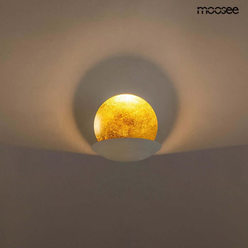 10. Nástenná lampa Eclise zlatá / biela