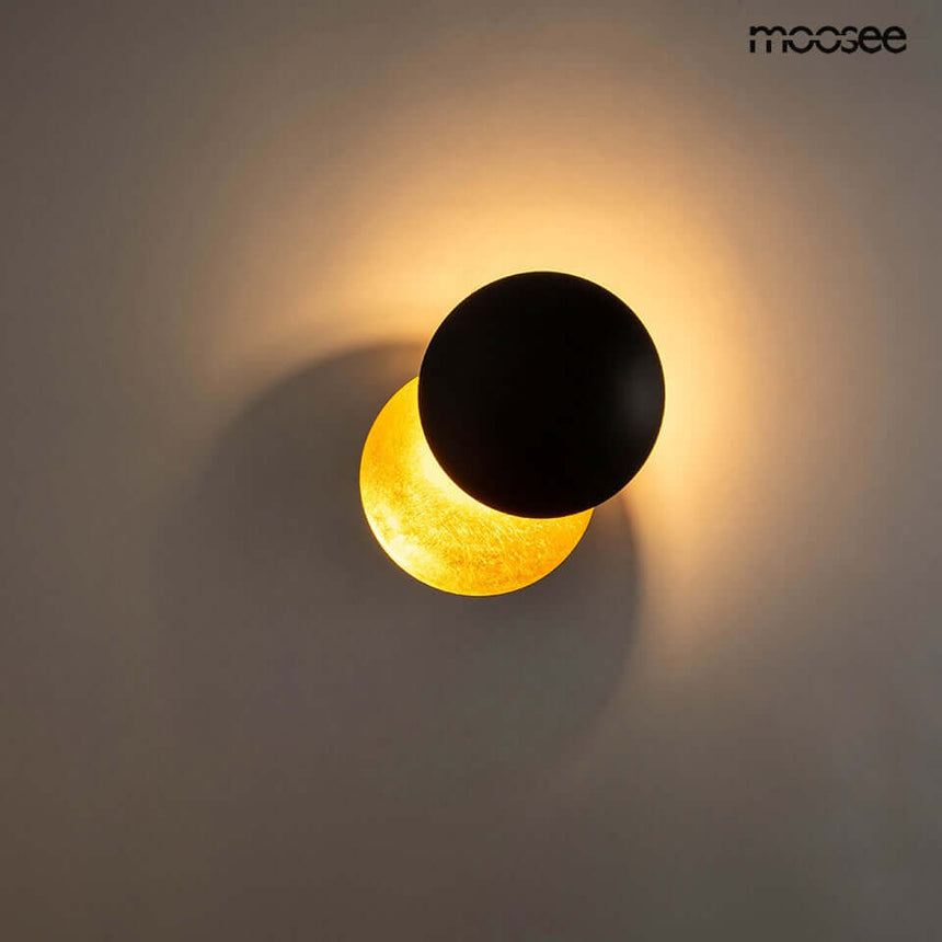 9. Nástenná lampa Eclise zlatá / čierna