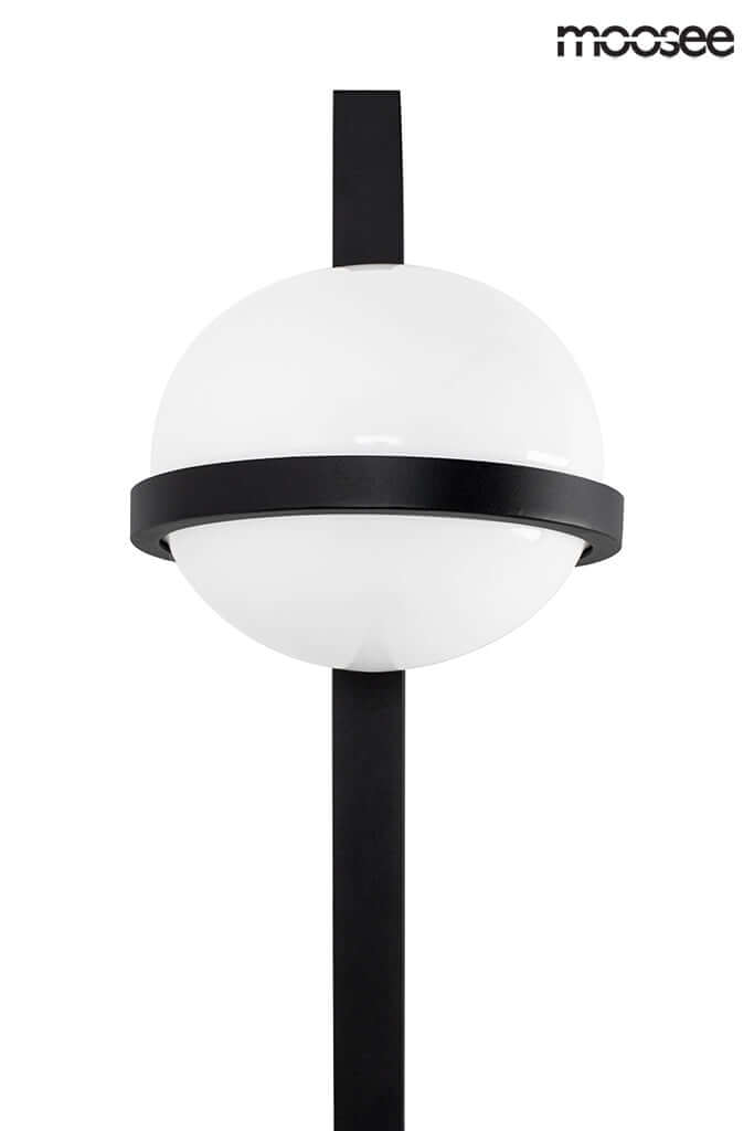 33. Nástenná lampa Plant Wall čierna