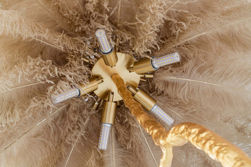 Stojacia lampa Tiffany 175 – béžová mosadz / prírodné perie