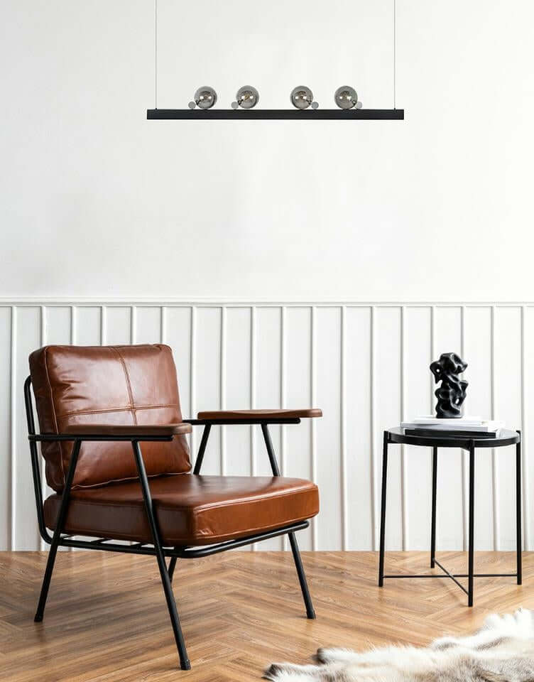 85. Závesná lampa Lineal čierna