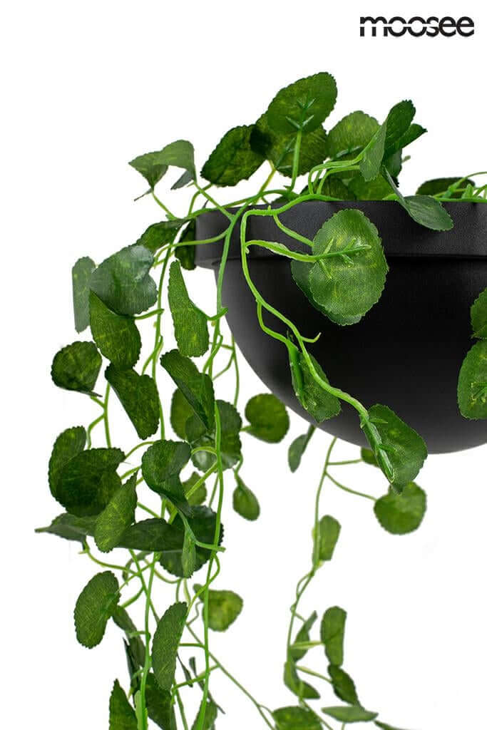 32. Závesná lampa s kvetmi, čierna