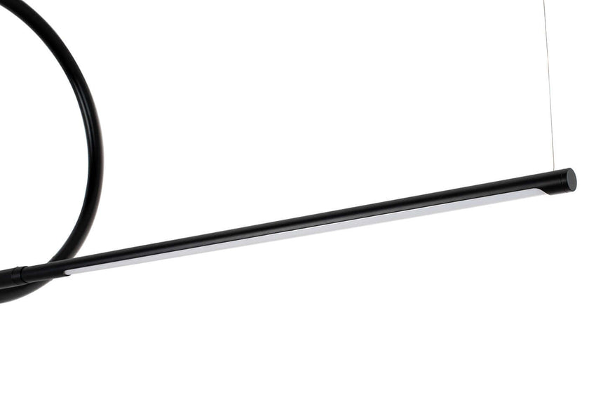 Závesná lampa čierna