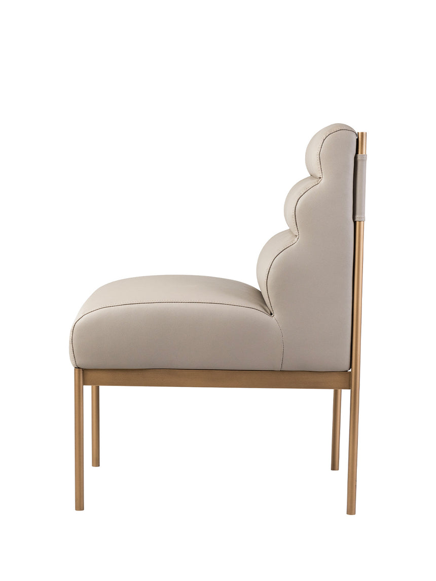 Stolička Luna, dostupná vo viacerých farbách