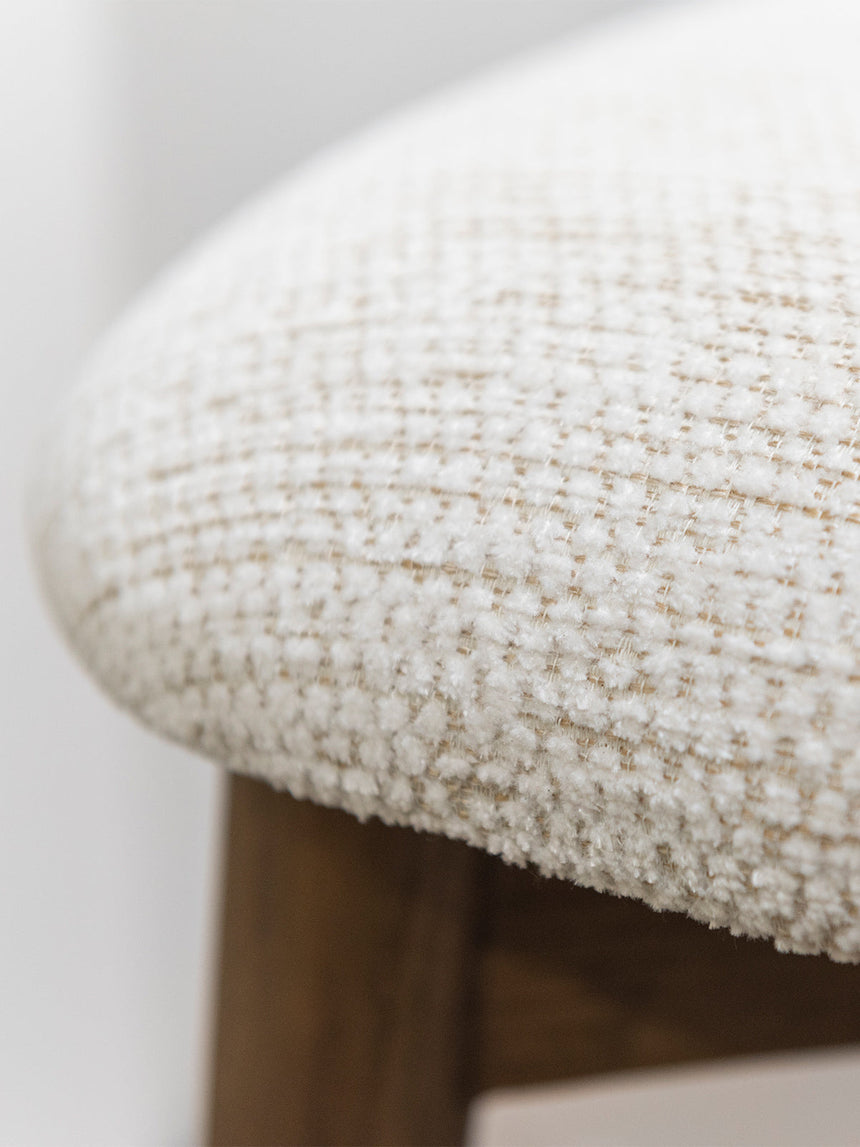 Stolička Nara, dostupná vo viacerých farbách