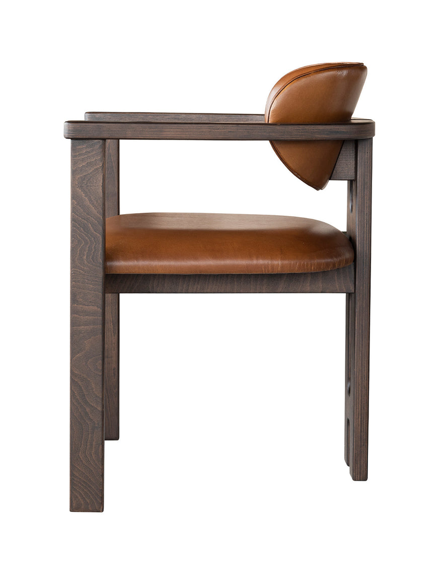 Stolička Freja, dostupná vo výbere farieb