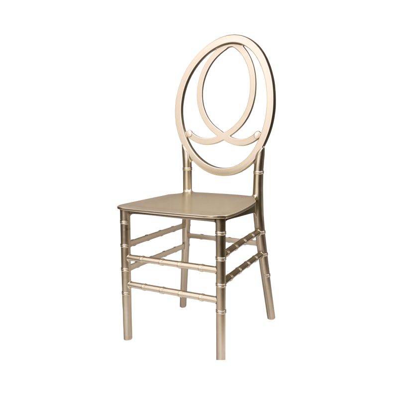 Phoenix esküvői székek megterített esküvői asztalnál