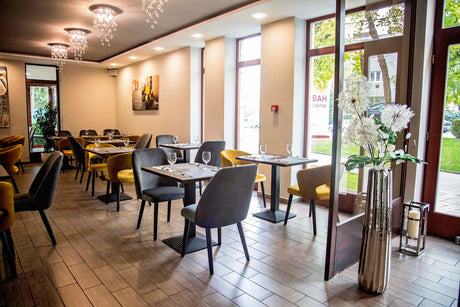 Jedálenská stolička Crea - s voliteľným čalúnením