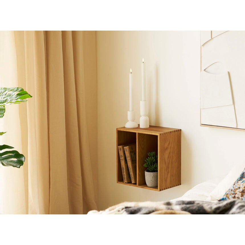 Nástenná polica Townsville s vertikálnymi miestnosťami