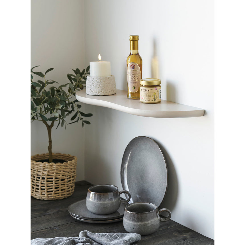 Botta I. Nástenná polica