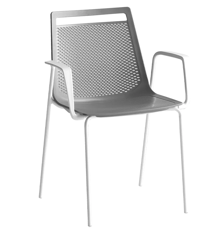 Akami karfás szék