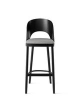 Drevená BST-1411 – moderná barová stolička pre catering