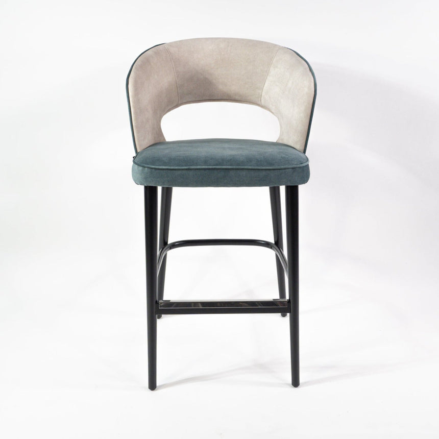 Barová stolička SIGMA II – profesionálne pohodlie a moderný dizajn