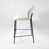 Pohodlná barová stolička KL Lily 65 cm v krémovej farbe s čiernym rámom