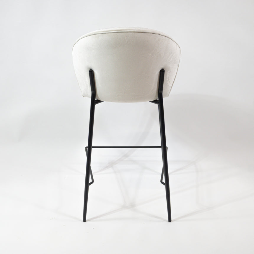 Pohodlná barová stolička KL Lily 65 cm v krémovej farbe s čiernym rámom