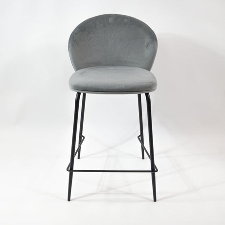 Pohodlná barová stolička KL Lily 65 cm v sivej farbe s čiernym rámom