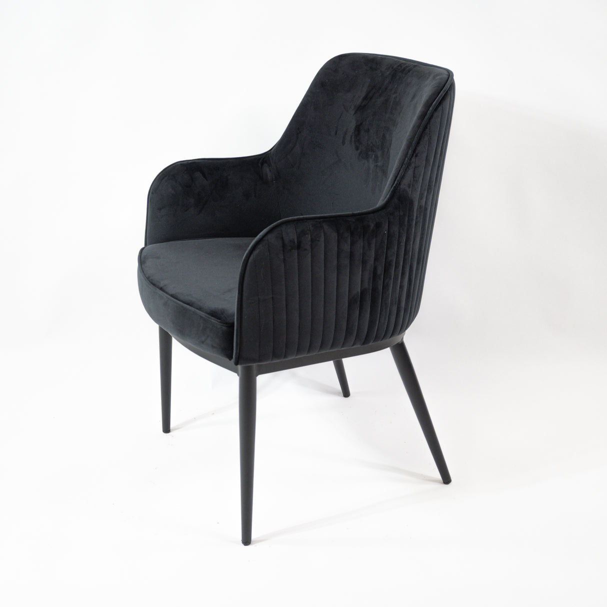 Prémiová jedálenská stolička KL Nolan v čiernej farbe, limitovaná edícia