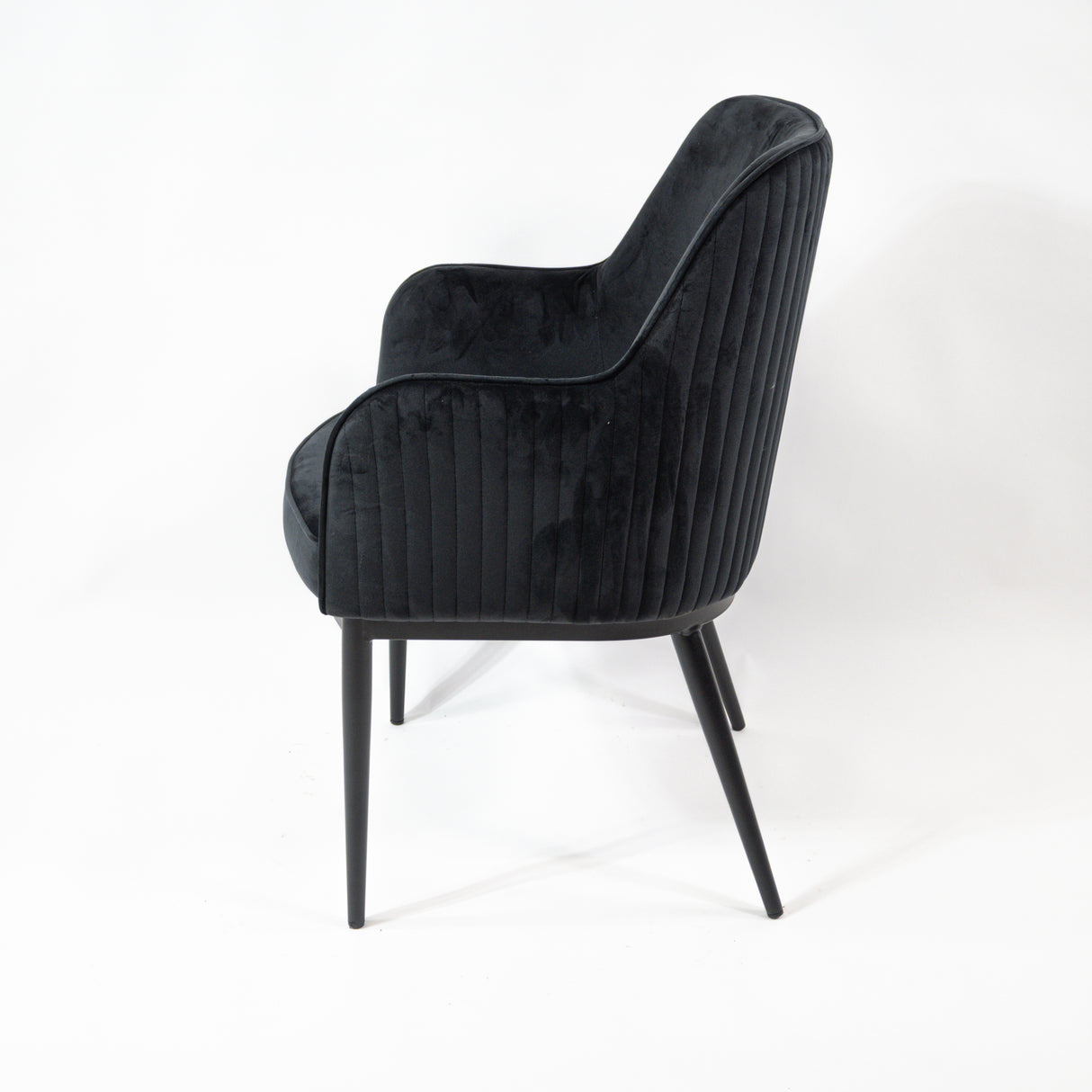 Prémiová jedálenská stolička KL Nolan v čiernej farbe, limitovaná edícia