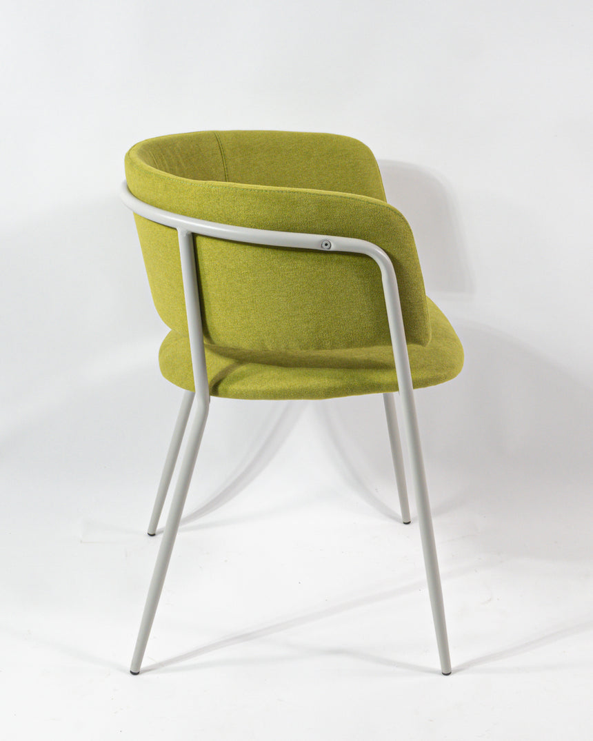 Julia étkezőszék választható szövettel, és lábszínnel