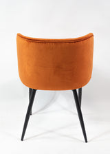 KL Violet spevnená jedálenská stolička – oranžová alebo vo zvolenej farbe, limitovaná edícia