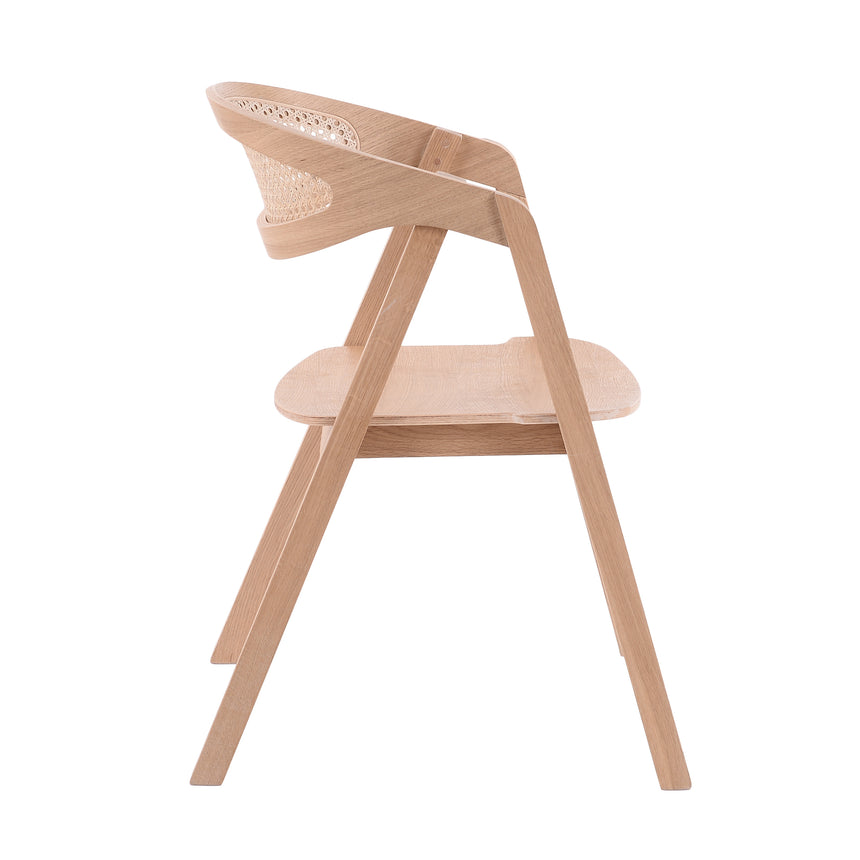 Reštauračná stolička Guru C - s voliteľným čalúnením/morením